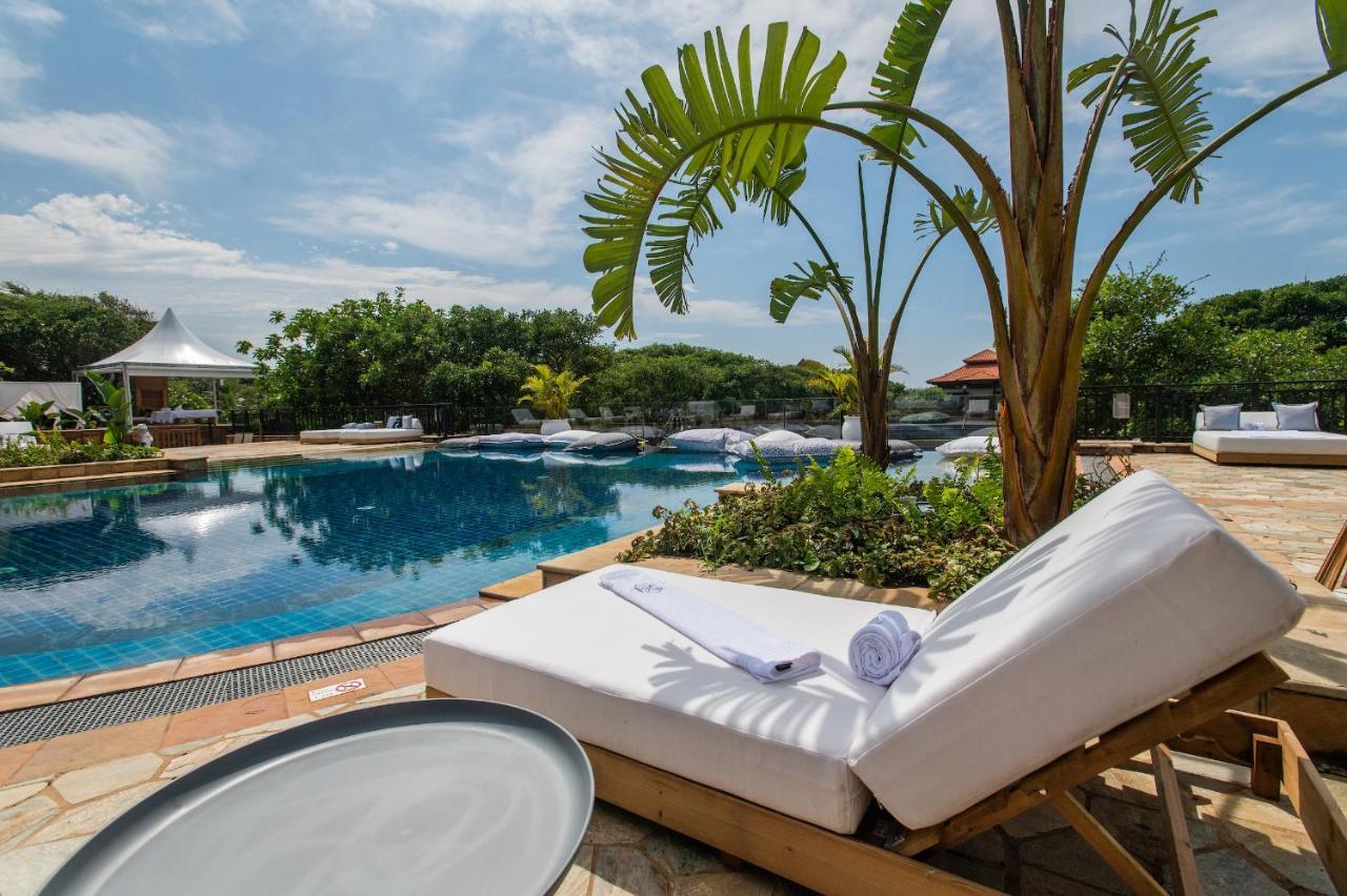 The Capital Zimbali Ballito Exterior foto The pool at the hotel