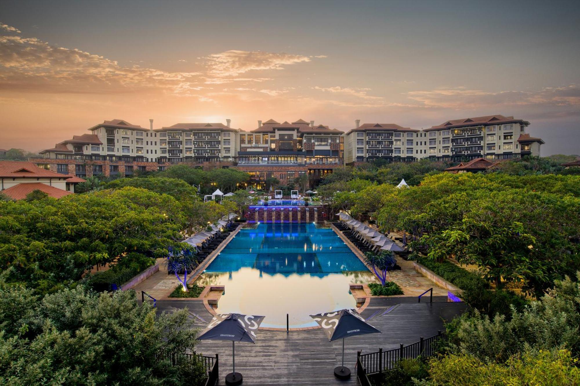 The Capital Zimbali Ballito Exterior foto The Village at Sunway Putra