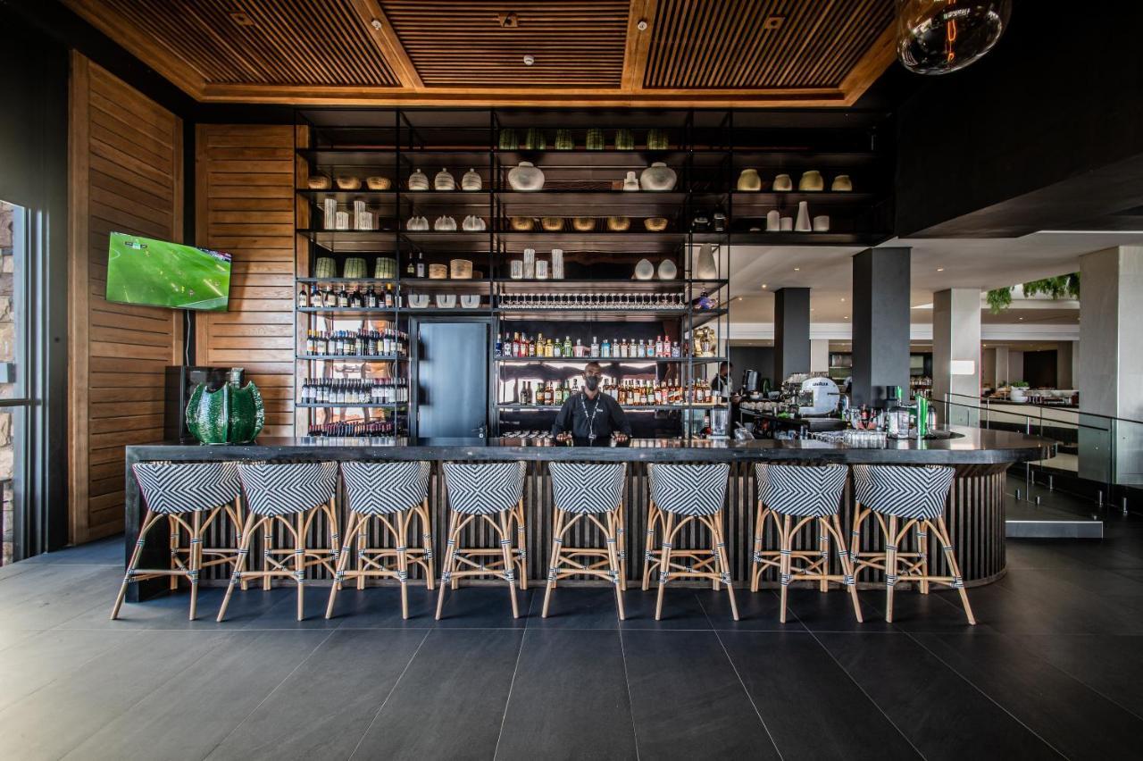 The Capital Zimbali Ballito Exterior foto The bar at the restaurant