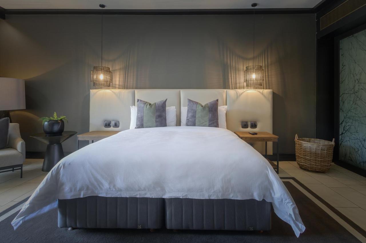 The Capital Zimbali Ballito Exterior foto A bedroom at The Ivy Hotel