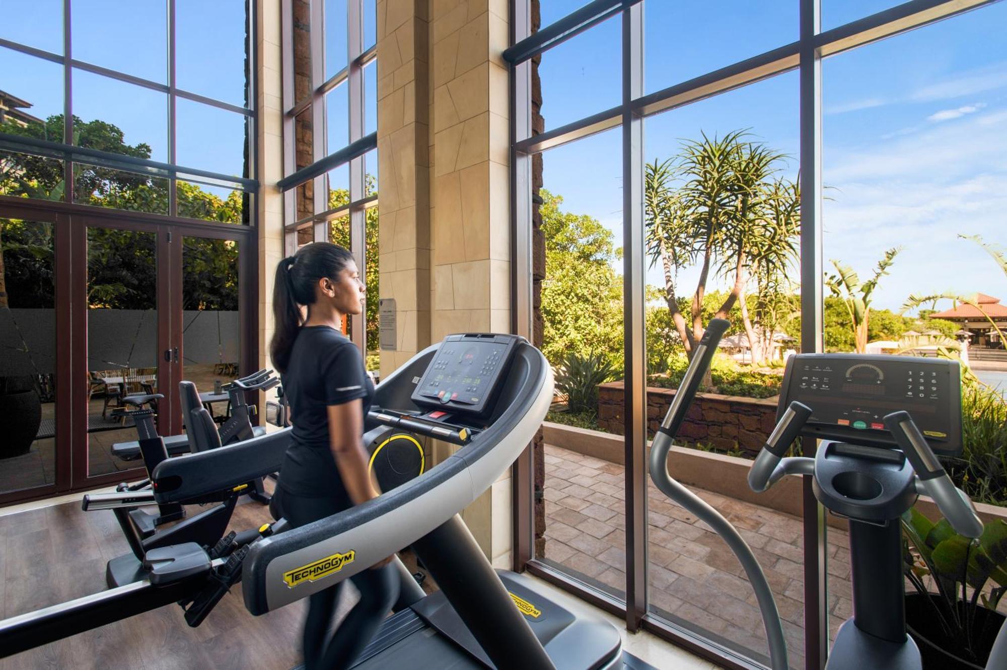 The Capital Zimbali Ballito Exterior foto The gym at The Park, Hyderabad